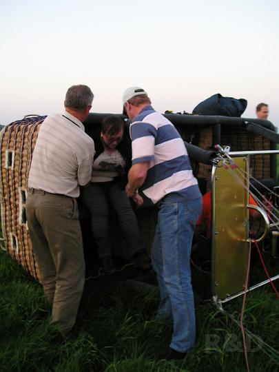 Ballonvlucht 24 mei 2007 (54).JPG